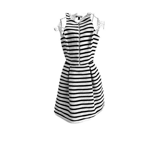 Express Dresses & Skirts - Express Black and White Tweed Pleated zipper front Dress with pockets!!!